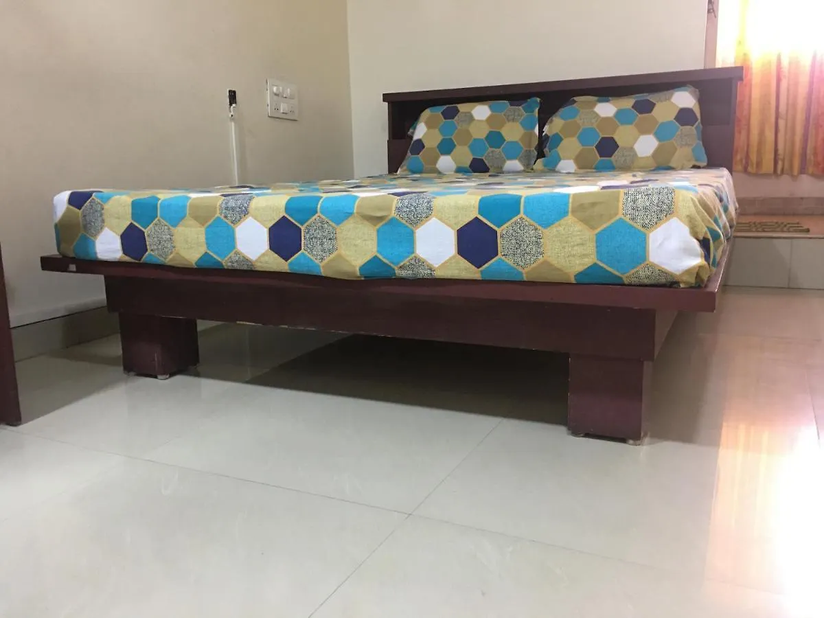 Jaktstuga Kvm Tourist Home Palakkad