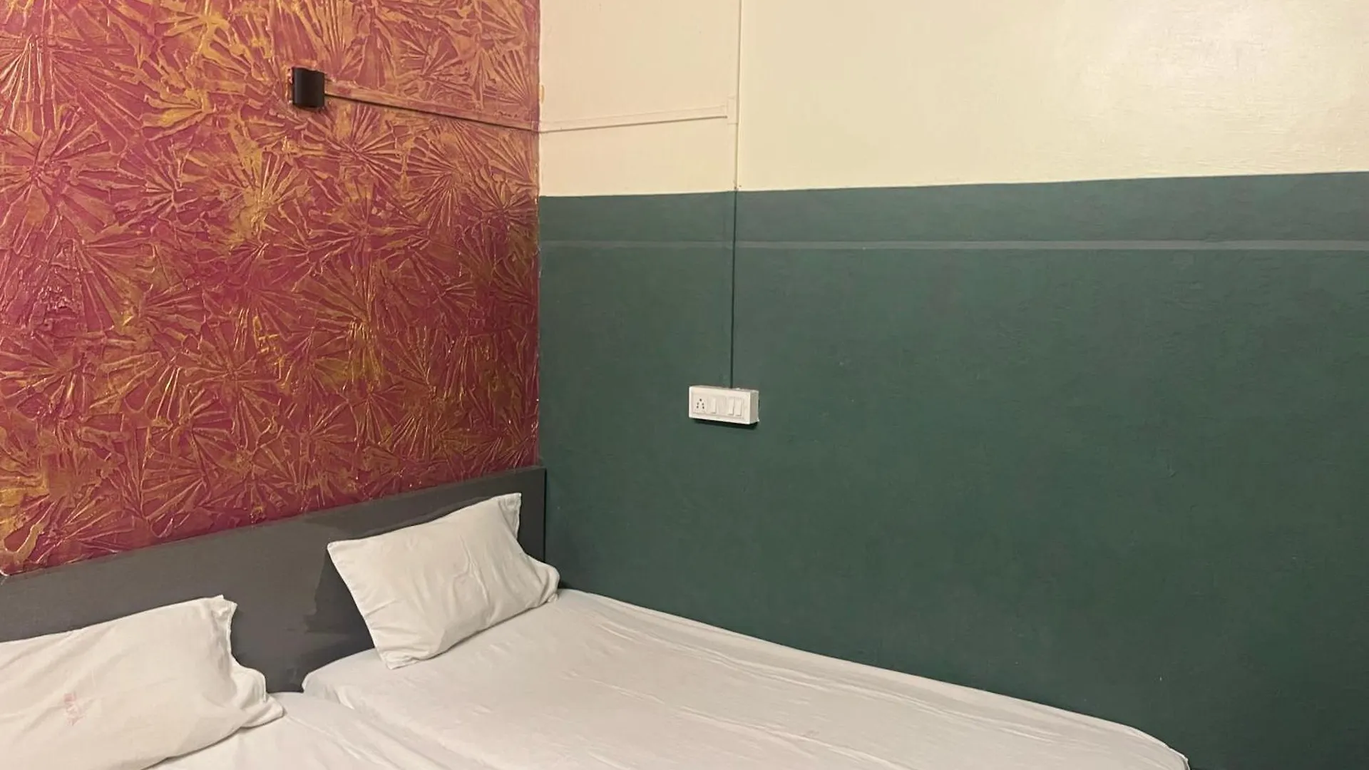 Jaktstuga Kvm Tourist Home Palakkad Indien