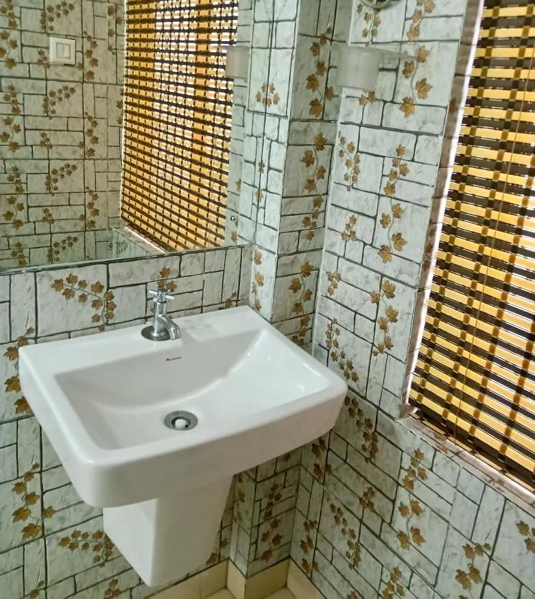 Jaktstuga Kvm Tourist Home Palakkad